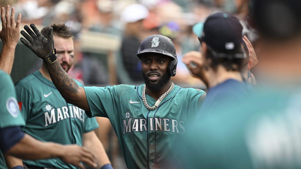 $!Los jugadores mexicanos celebran el récord del país en el All-Star