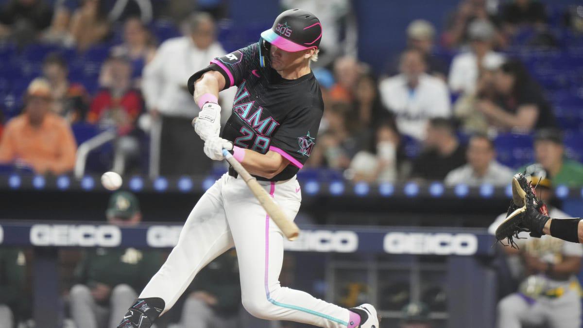 $!Luis Urías pega su quinto jonrón, pero los Atléticos caen ante Marlins