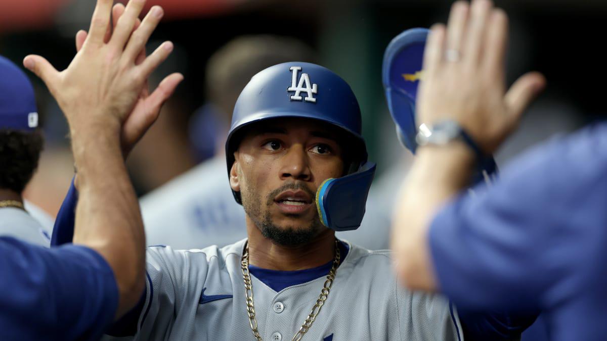 $!Yamamoto domina y Dodgers vencen a Rojos en victoria redonda