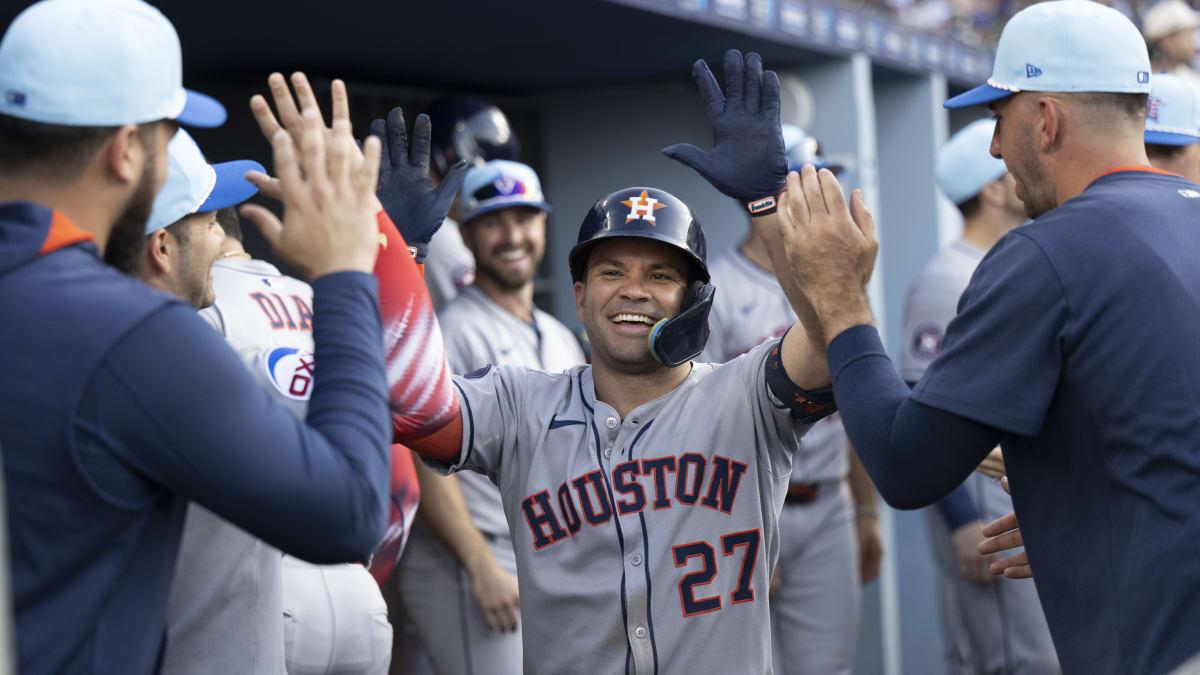 $!Isaac Paredes enciende la paliza de Houston con jonrón en el primer lanzamiento ante Dodgers