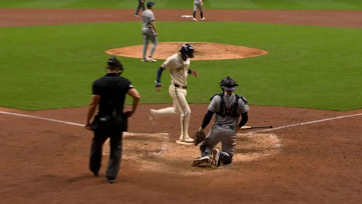$!Milwaukee protagoniza una épica remontada ante Tampa Bay y se coloca a dos triunfos del título