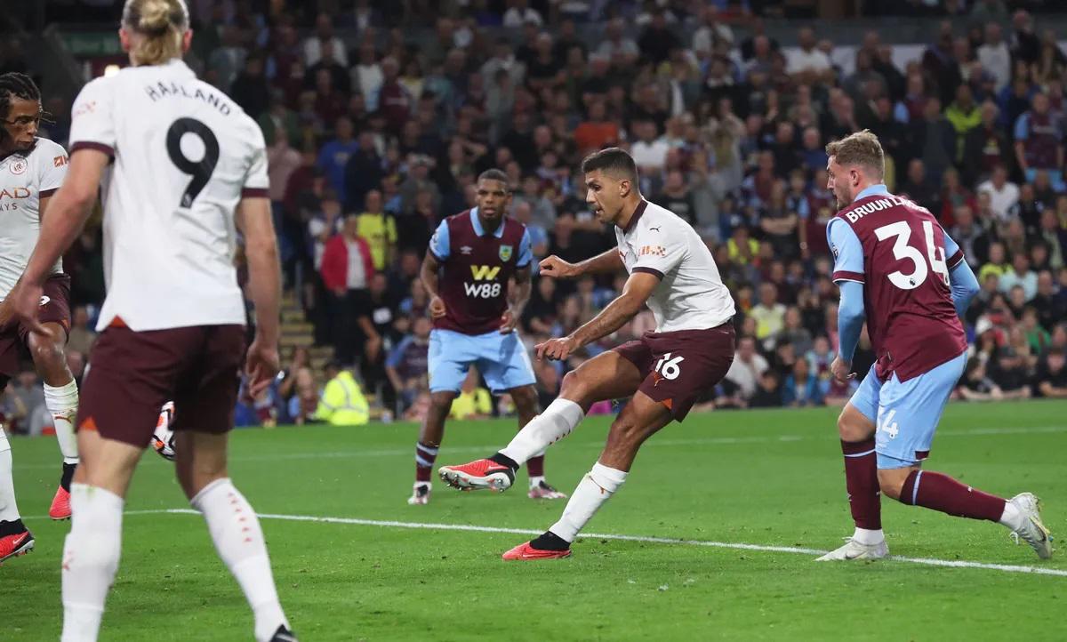 $!Haaland y Rodri aplastan al Burnley