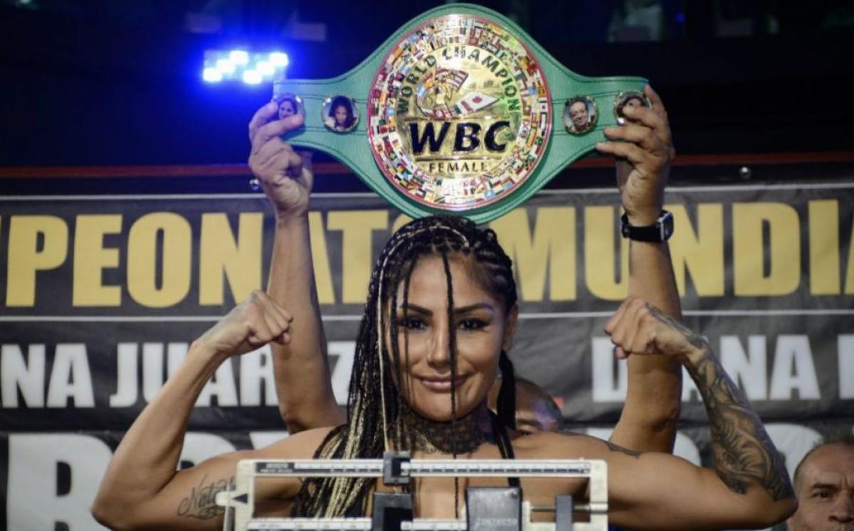 $!He hecho lo doble del Canelo y no gano lo mismo por ser mujer: La ‘Barbie’ acusa desigualdad en boxeo