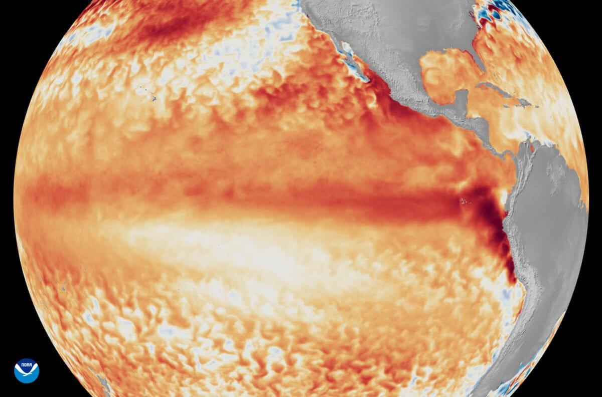 $!Imagen satelital que muestra un cambio en las temperaturas de la superficie marina a la altura de la línea ecuatorial en el océano Pacífico, provocada por El Niño 2026.