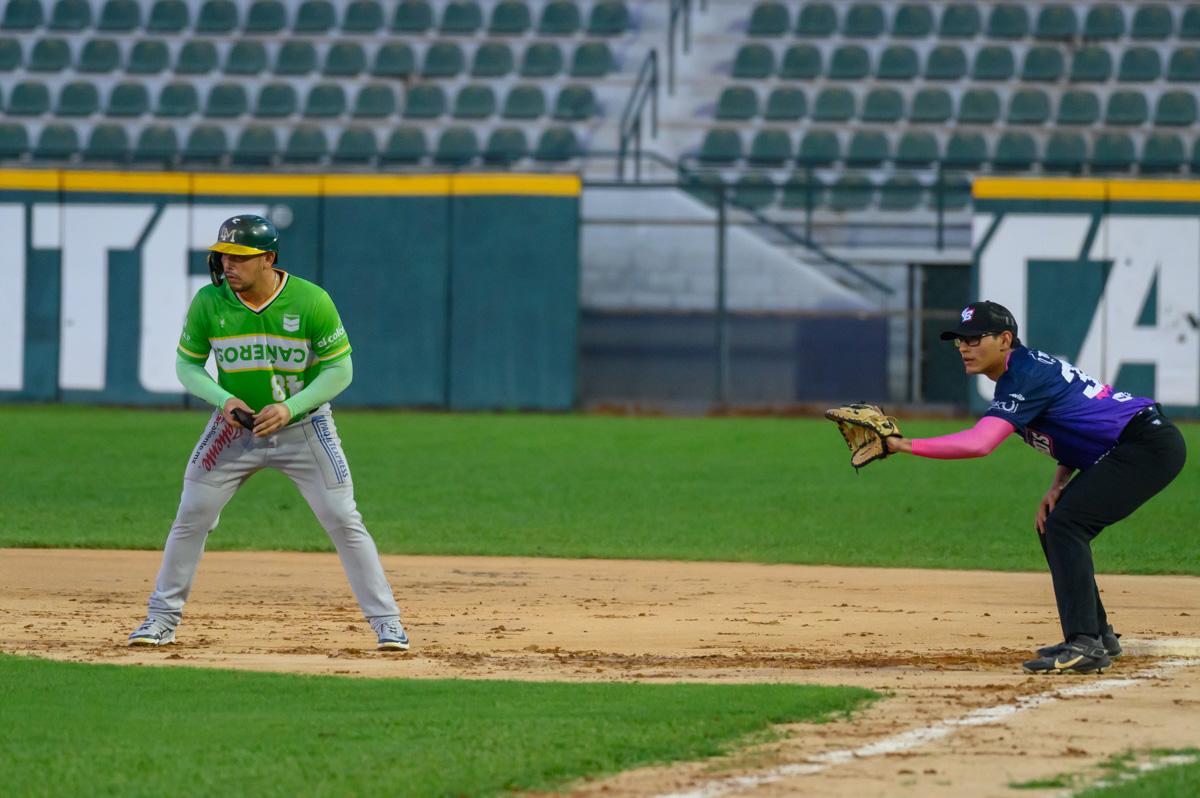 $!Cañeros de Los Mochis inicia juegos de preparación con paliza sobre Viza Bros