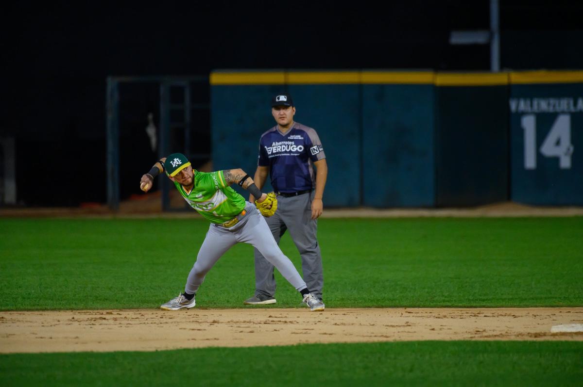 $!Cañeros de Los Mochis inicia juegos de preparación con paliza sobre Viza Bros