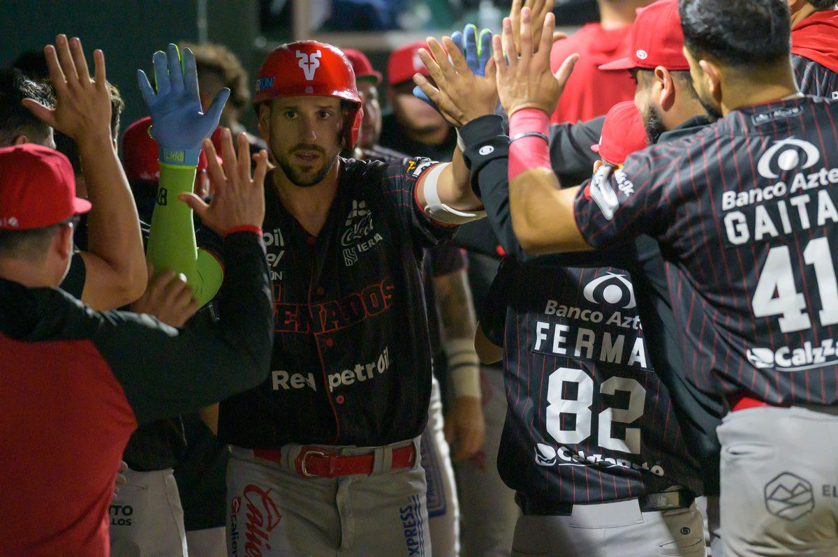 $!Venados muestra garra y saca el primero en Los Mochis