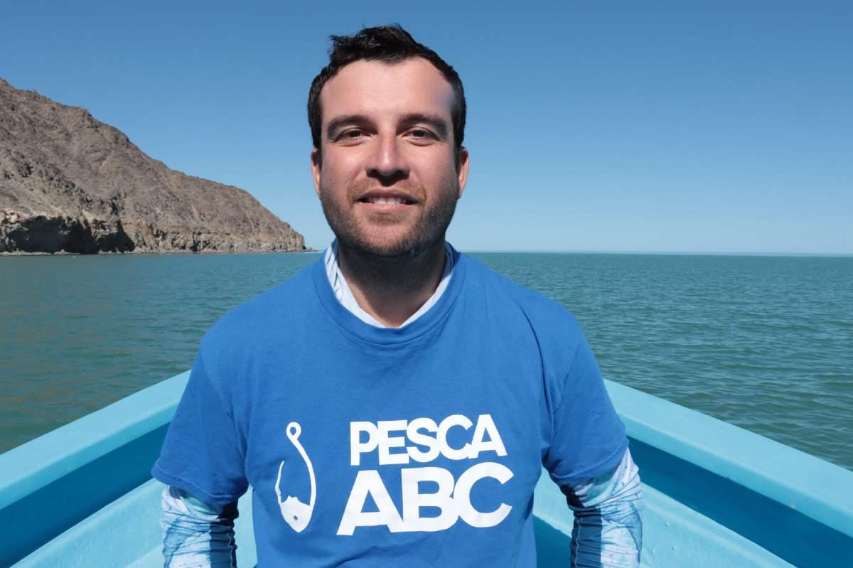 $!Andrés Amparo es buzo profesional, extractor de redes y biólogo marino miembro de Pesca ABC, junto con Héctor Iñiguez se adentran al mar del Alto Golfo de California para extraer artes de pesca en desuso y proteger el ecosistema marino.