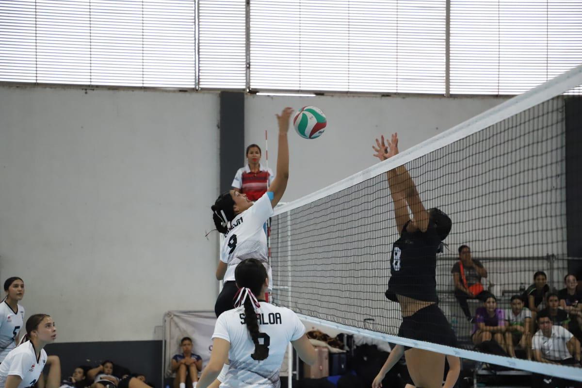 $!Suma Sinaloa una victoria en voleibol de sala