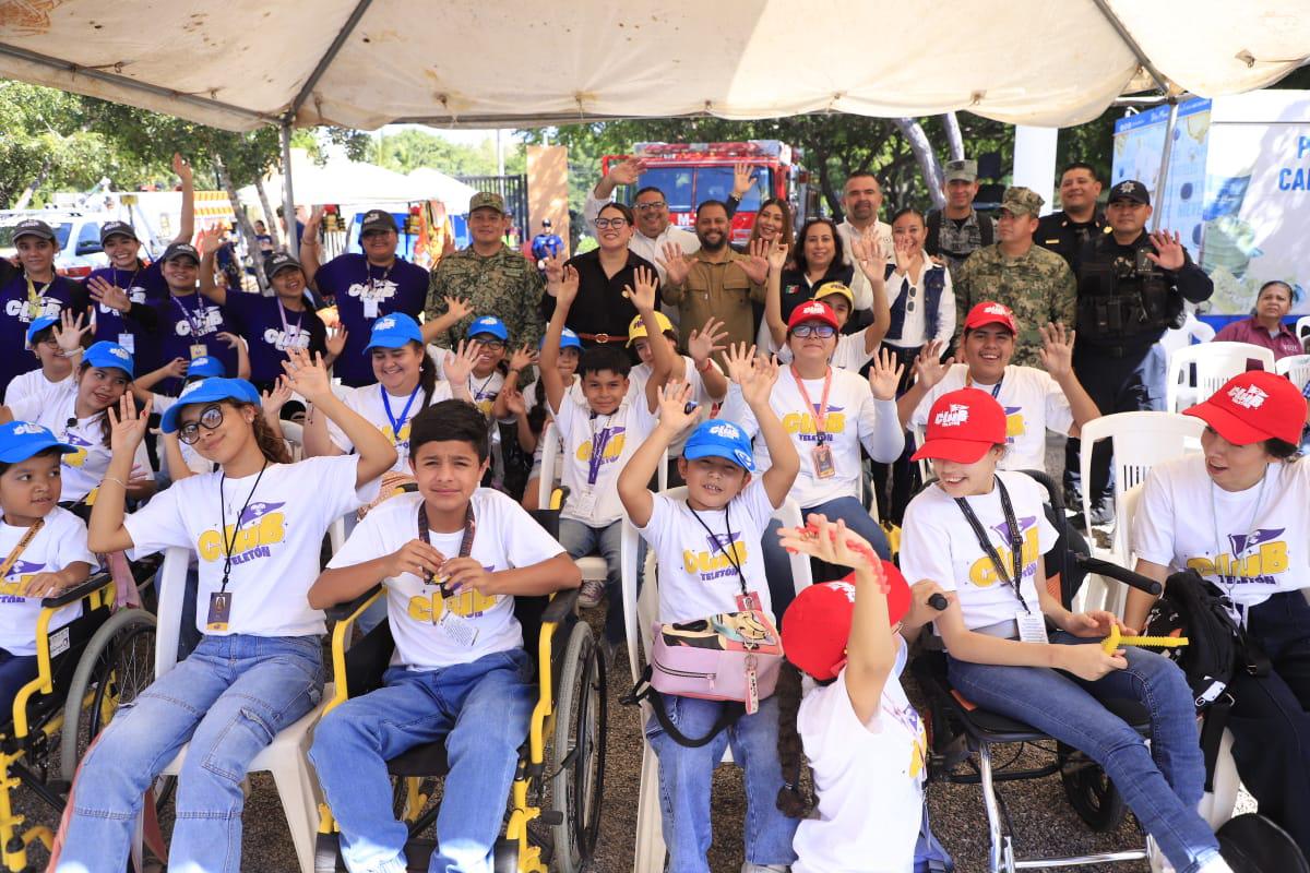 $!Feria de Profesiones de Club Teletón en Mazatlán acerca a niñas y niños a vocaciones