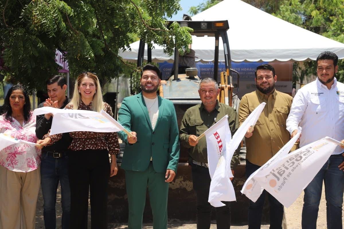 $!Inician los trabajos de pavimentación en avenida Los Álamos de la ciudad de La Cruz