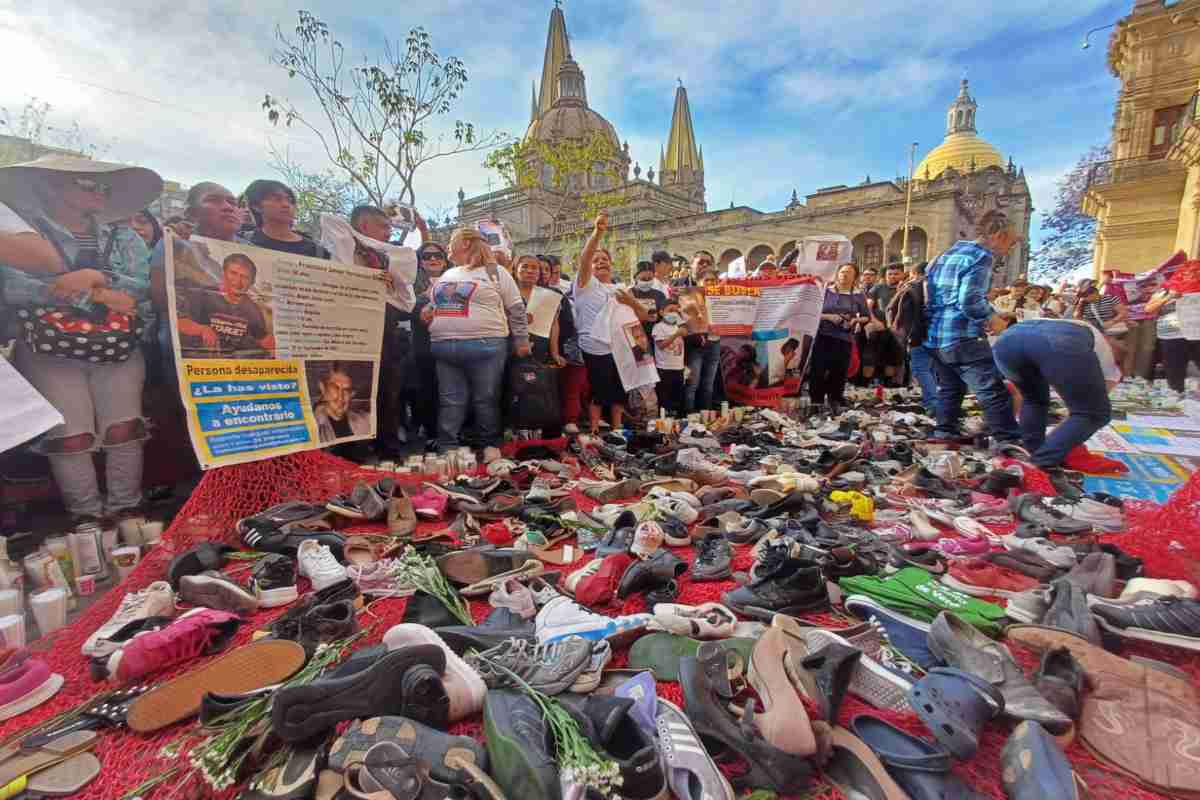 $!Familias reclaman a autoridades presentes y pasadas durante jornada de luto nacional por víctimas de desaparición