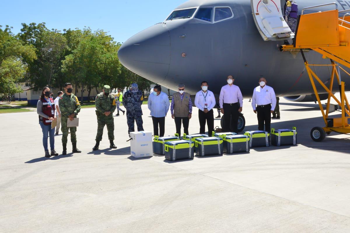 $!Más de 20 mil vacunas para adultos mayores llegan a Sinaloa