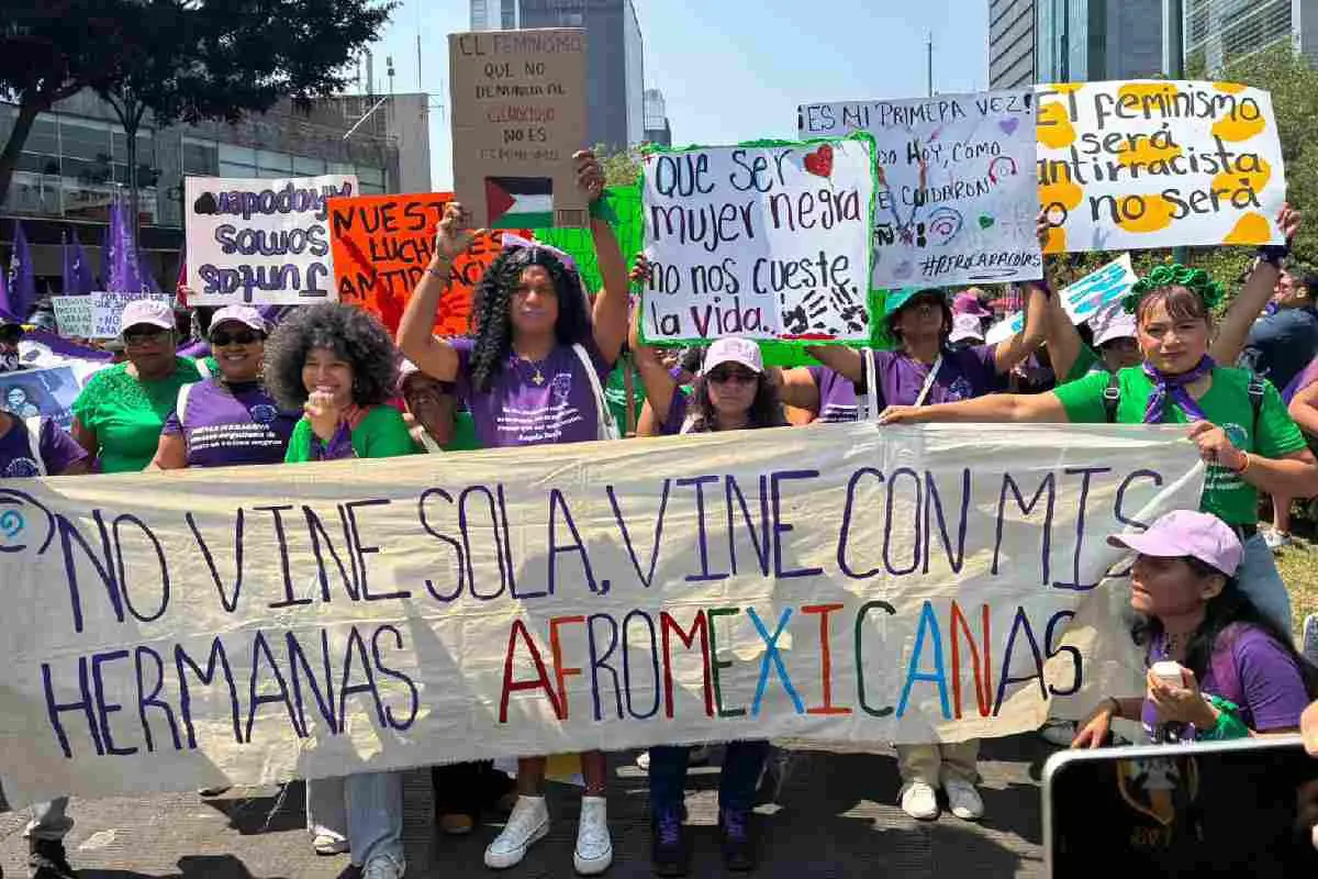 $!8M: colectivas y mujeres de diversos sectores marchan en CDMX en exigencia de justicia por feminicidios