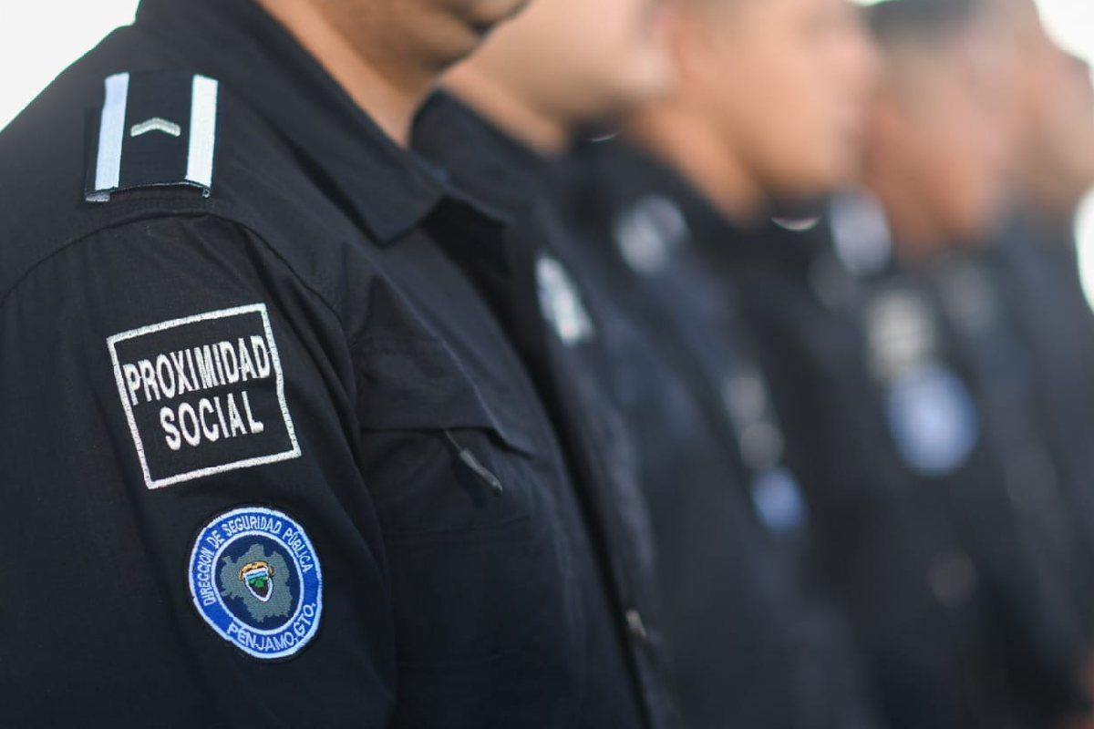 $!En operativo con el Ejército, detienen a ocho policías de Pénjamo, Guanajuato, por presuntos hechos delictivos