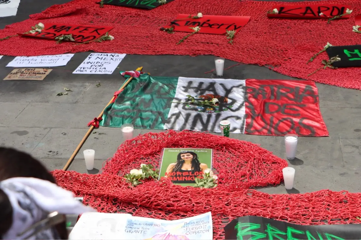 $!Estudiantes marchan en Cuernavaca para exigir justicia por Claudia Tacoronte