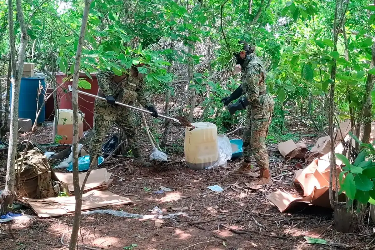 $!Marina asegura 4.4 toneladas de cocaína y destruye laboratorio clandestino