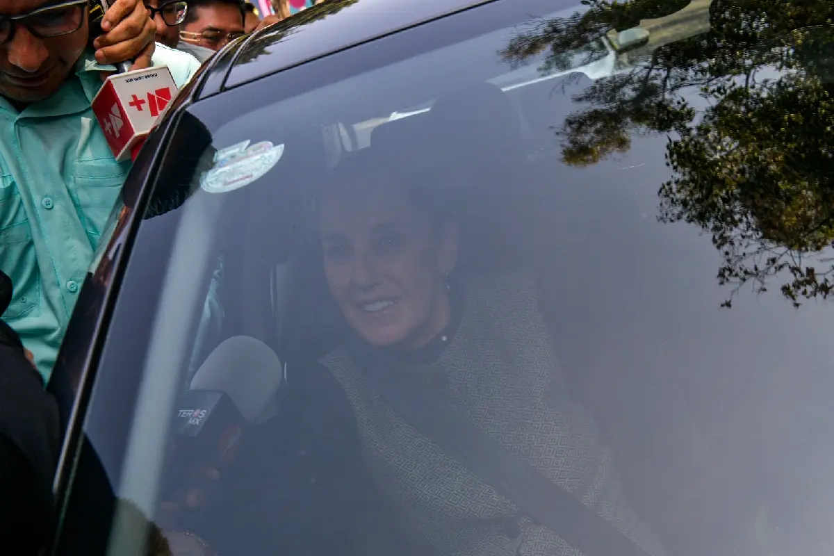 $!Sheinbaum llega al funeral de Cárdenas.