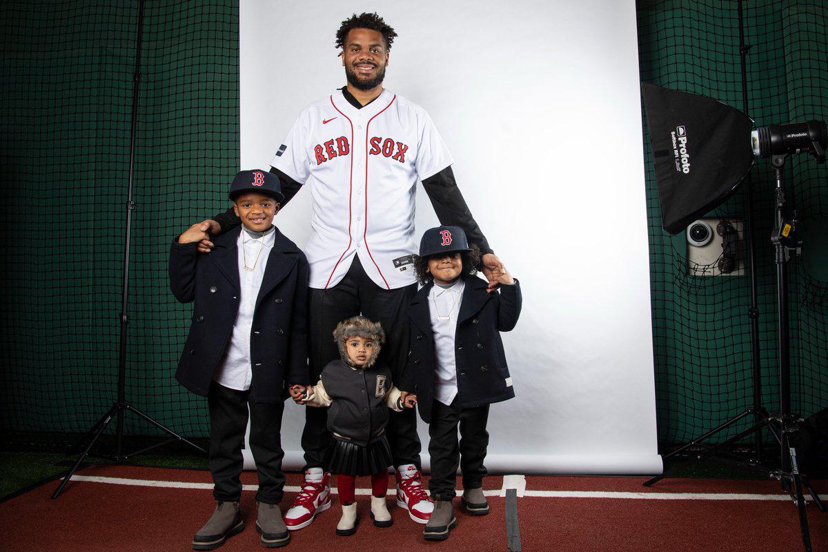 $!Se trata de ganar aquí: Kenley Jansen, al ser presentado en Boston