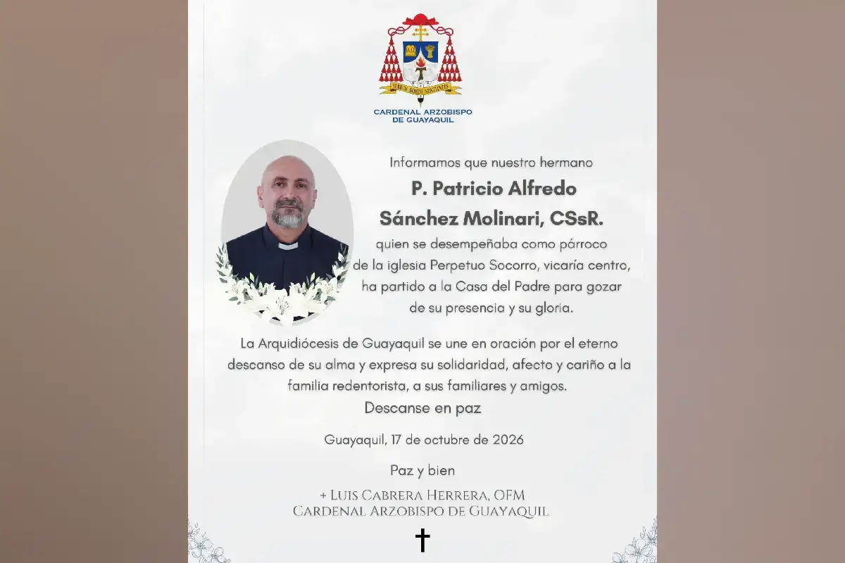 $!Padre muere aplastado por una cruz durante una misa en Ecuador