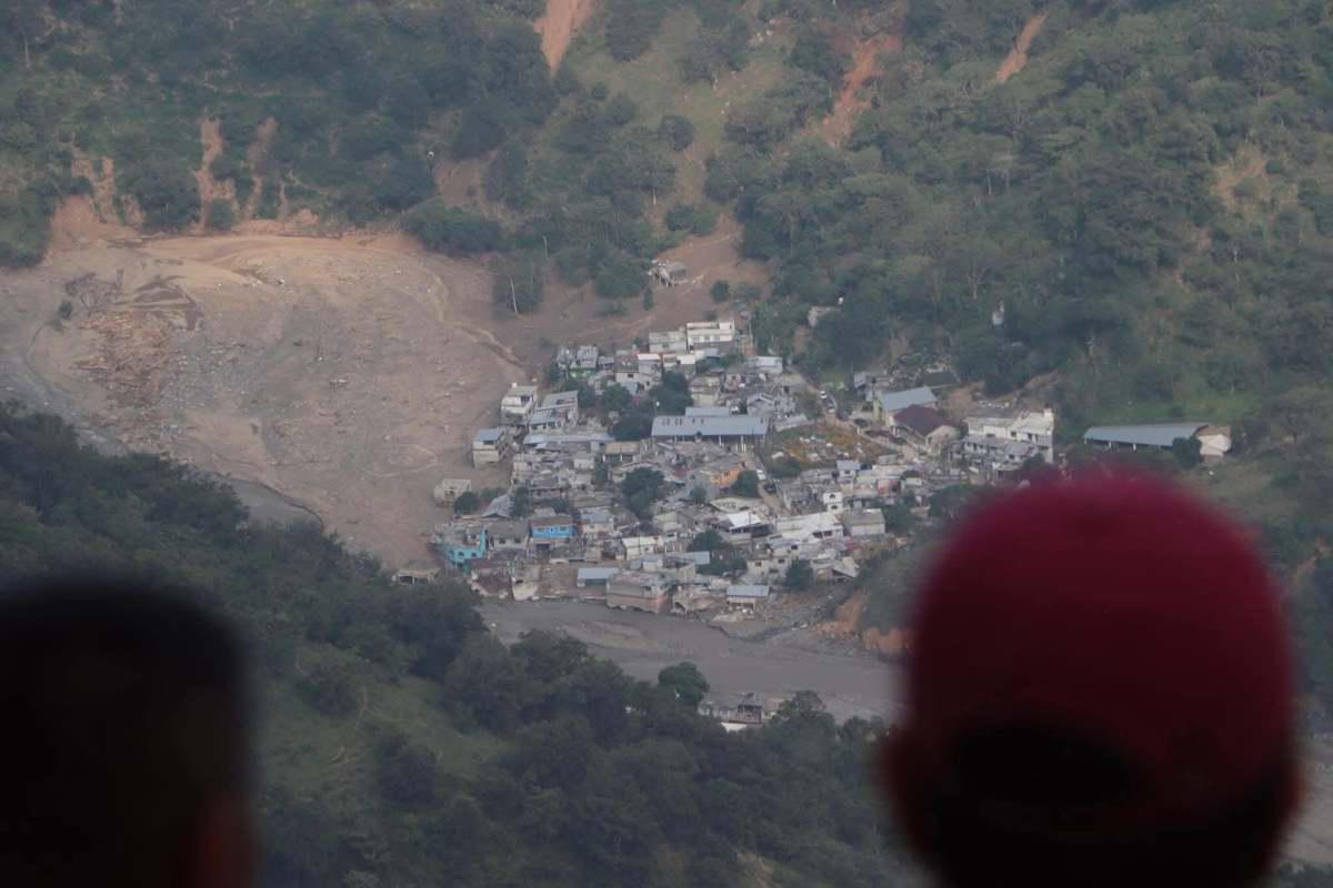 $!Con helicópteros, migrantes de EU evacuan Chapula, la comunidad en Hidalgo que quedó inhabitable tras lluvias