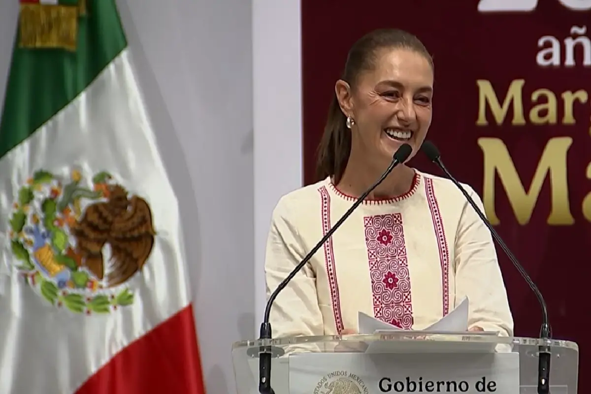 $!‘Ningún Presidente puede tener dos banderas’: Sheinbaum defiende reforma contra doble nacionalidad