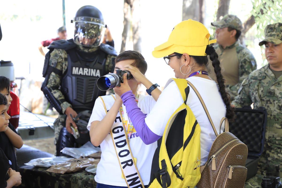 $!Feria de Profesiones de Club Teletón en Mazatlán acerca a niñas y niños a vocaciones