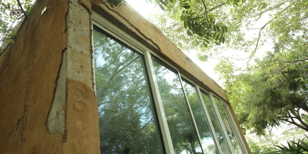 Parque Central de Mazatlán presenta abandono y daños visibles en sus instalaciones