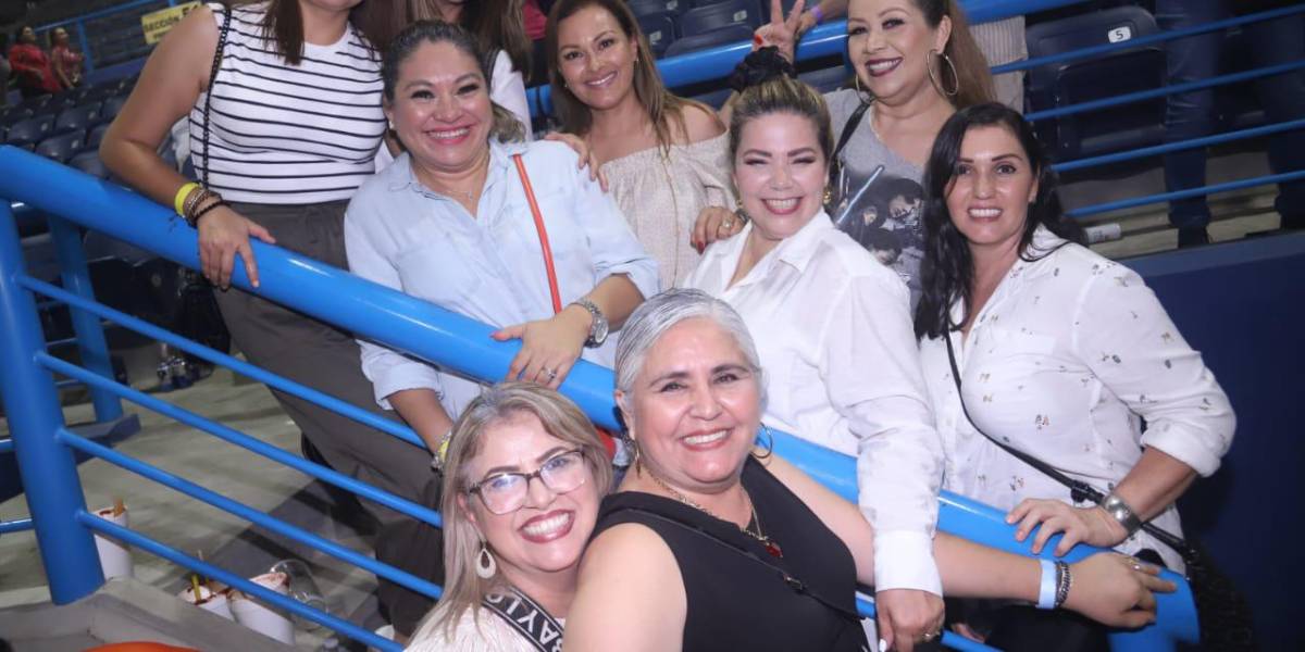 Pasan mazatlecos una noche inolvidable en el concierto de Flans y Pandora Pasan mazatlecos una noche inolvidable en el concierto de Flans y Pandora