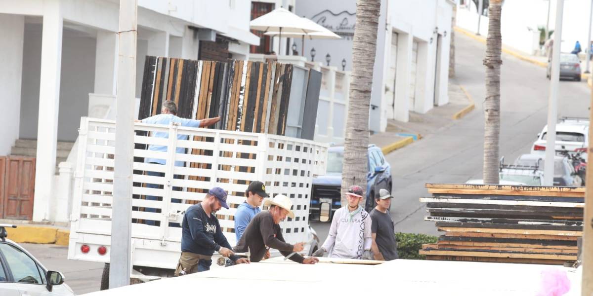 Instalan tarimas, rejas y baños en Olas Altas para el Carnaval 2023 Instalan tarimas, rejas y baños en Olas Altas para el Carnaval 2023