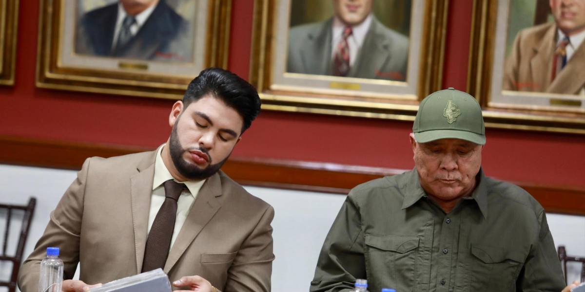 Se reúne Rocha con alcaldes y alcaldesas de Sinaloa; les pide trabajar juntos