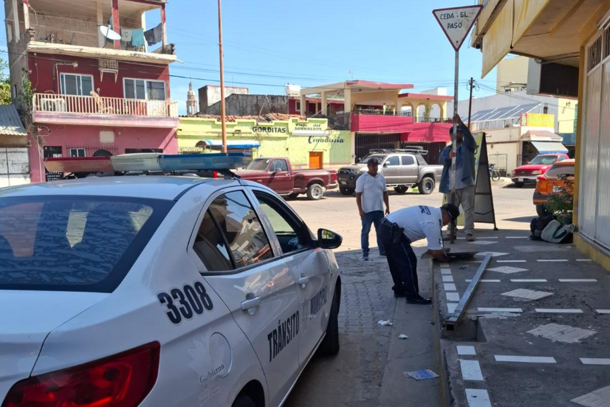 $!Ponen en marcha instalación y reposición de señalización vial en Rosario
