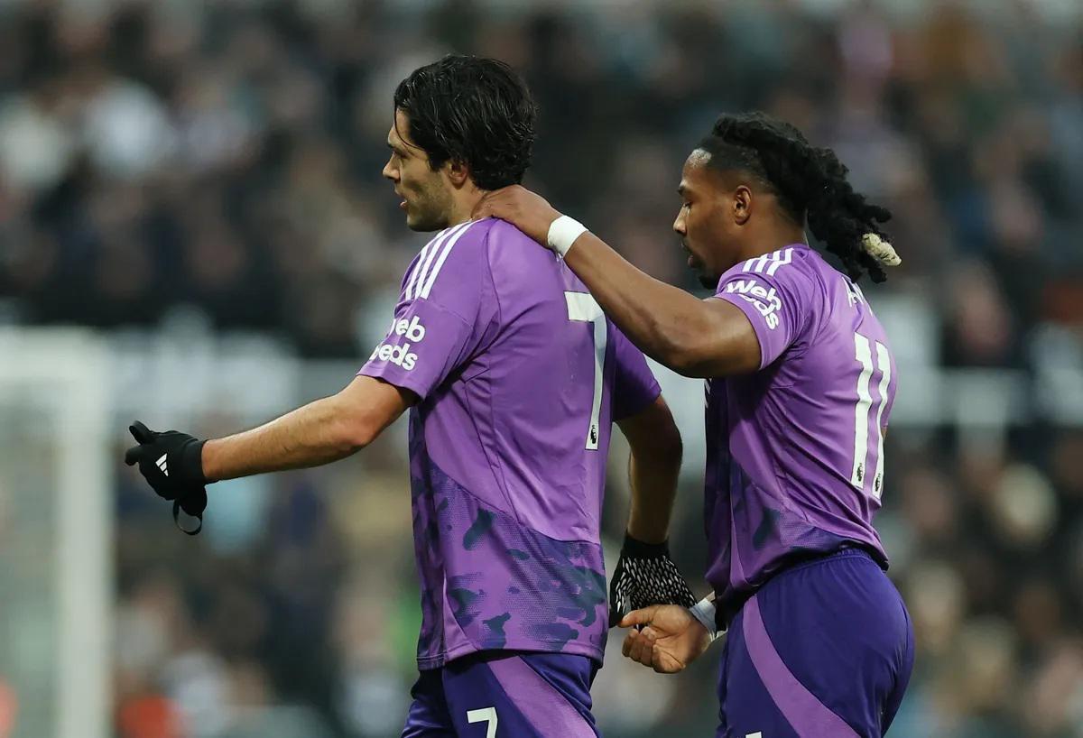 $!Raúl Jiménez encabeza remontada del Fulham sobre Newcastle en la Premier League