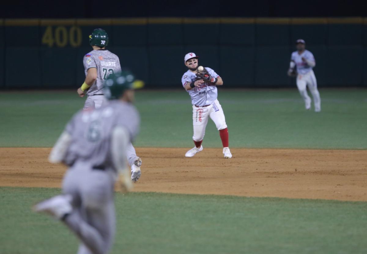 $!Venados sufre paliza en casa ante Cañeros