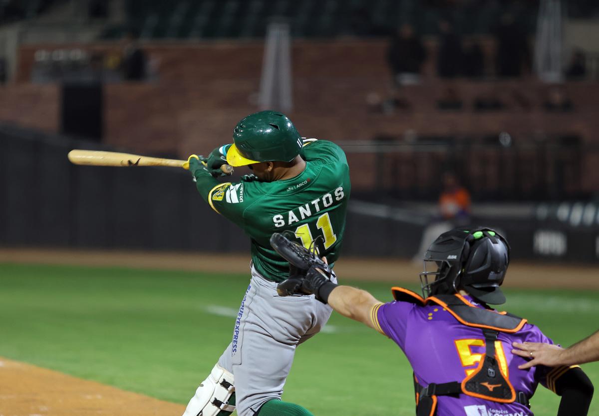 $!Cañeros de Los Mochis vencen a Naranjeros en emocionante juego