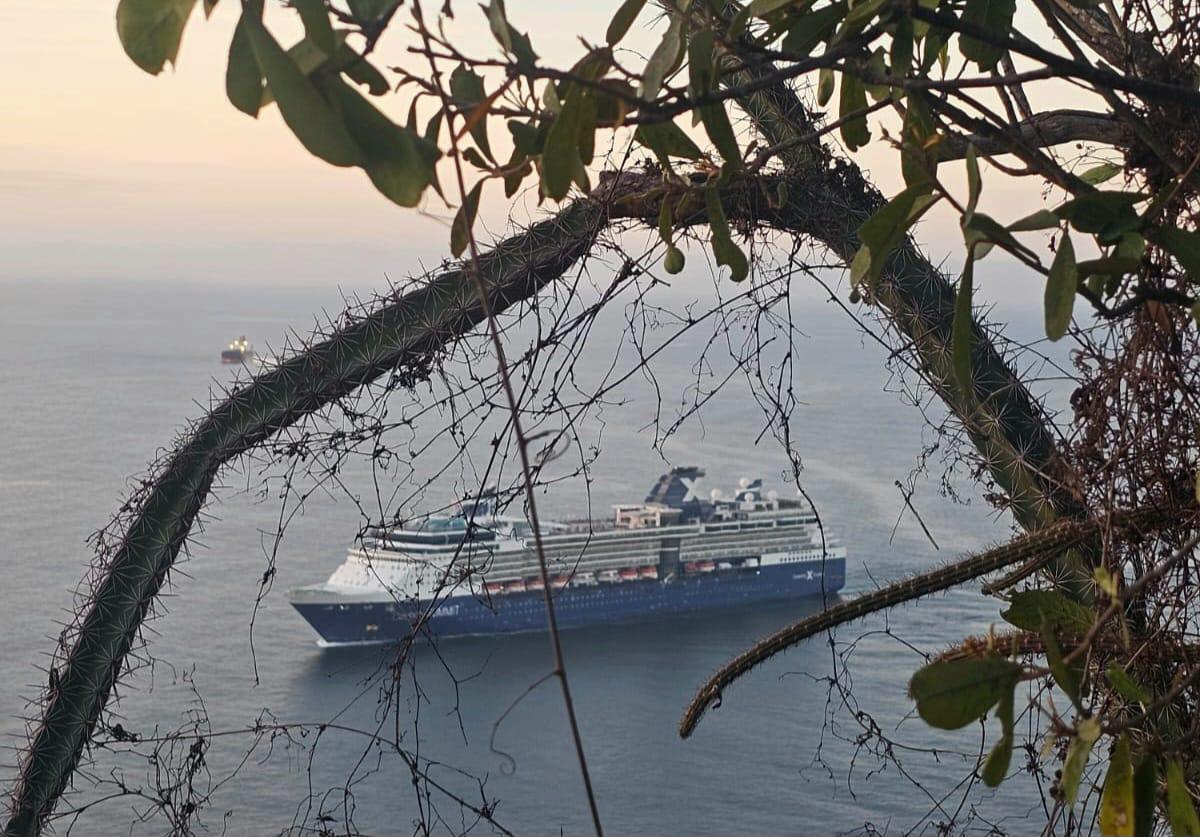 $!Recibe Mazatlán dos cruceros turísticos con más de 9 mil visitantes