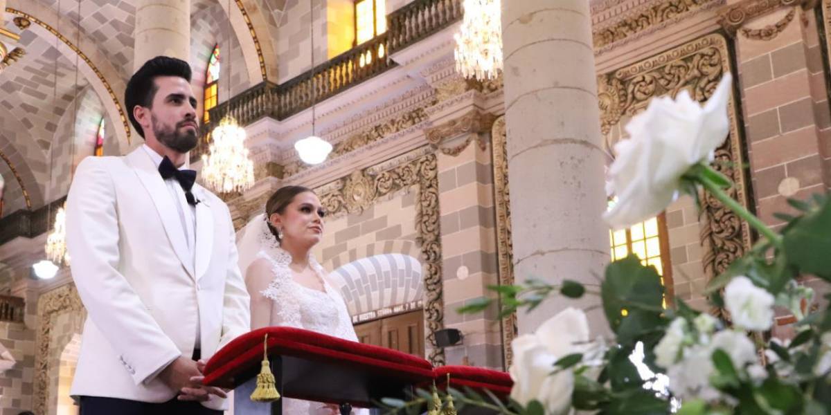 Con fotos, Rosy Fuentes y Quirino celebran aniversario de bodas