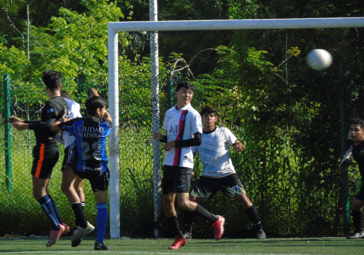 $!UPMYS-La Cruz y Educación Física ‘A’ se juegan el boleto