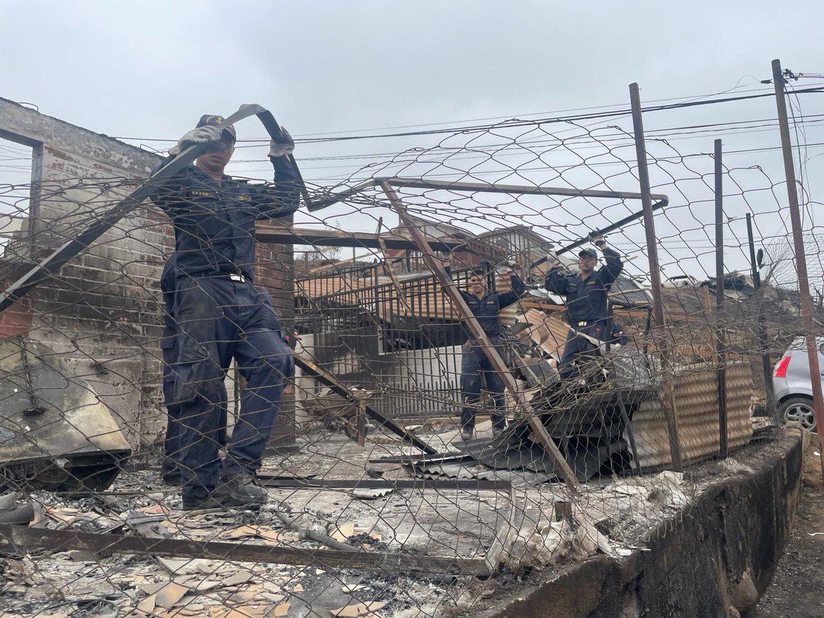 Sube a 64 la cifra de muertos por incendios en Chile; decretan luto ...
