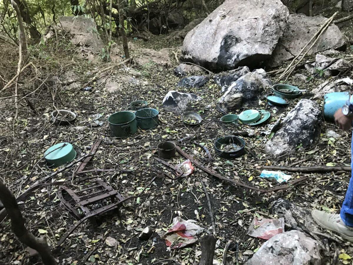 $!Una zona de alimentación en un sitio de exterminio.