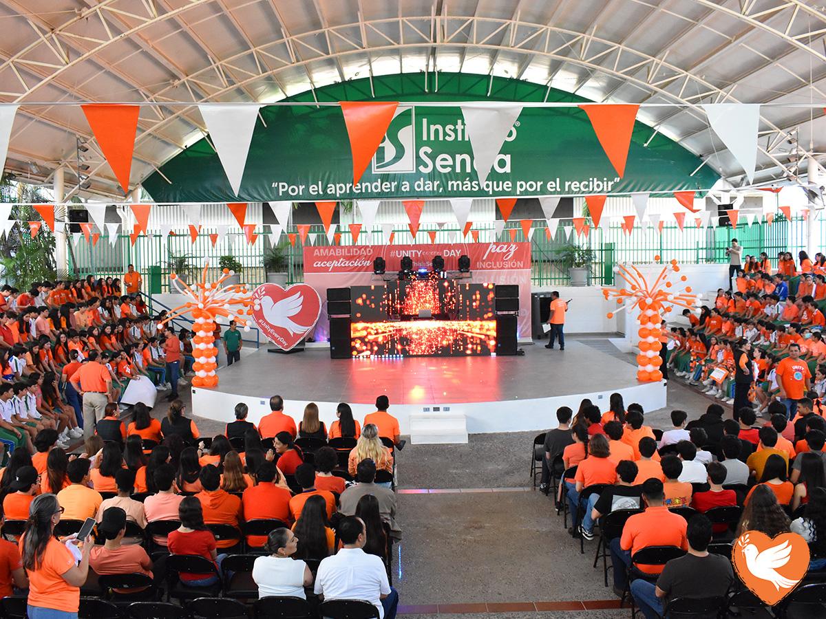$!Ágora de Instituto Senda celebrando el cierre de Unity Day.