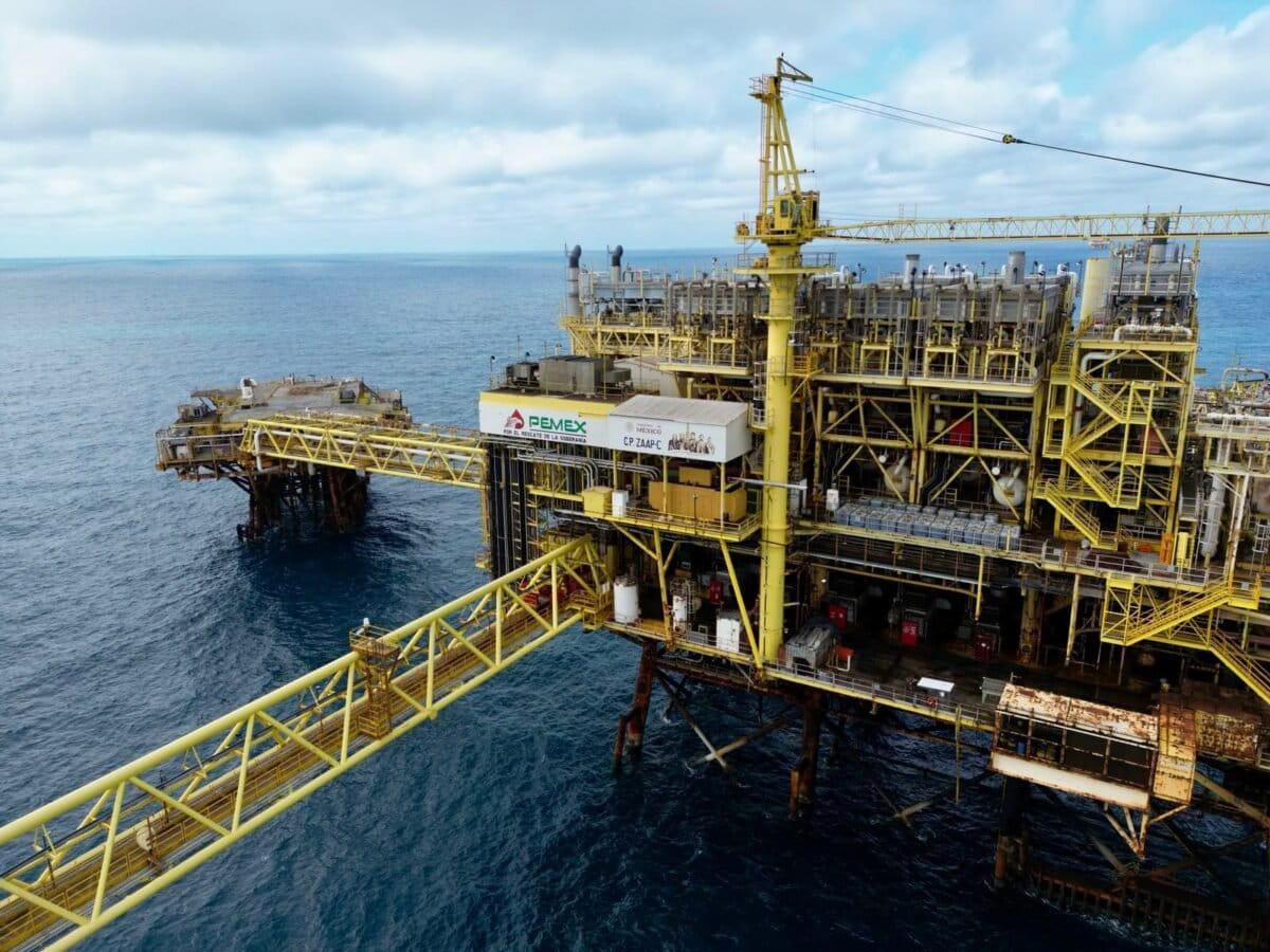 $!La longitud de ductos que tiene Pemex para transportar hidrocarburos equivale a darle 1.7 vueltas al planeta.