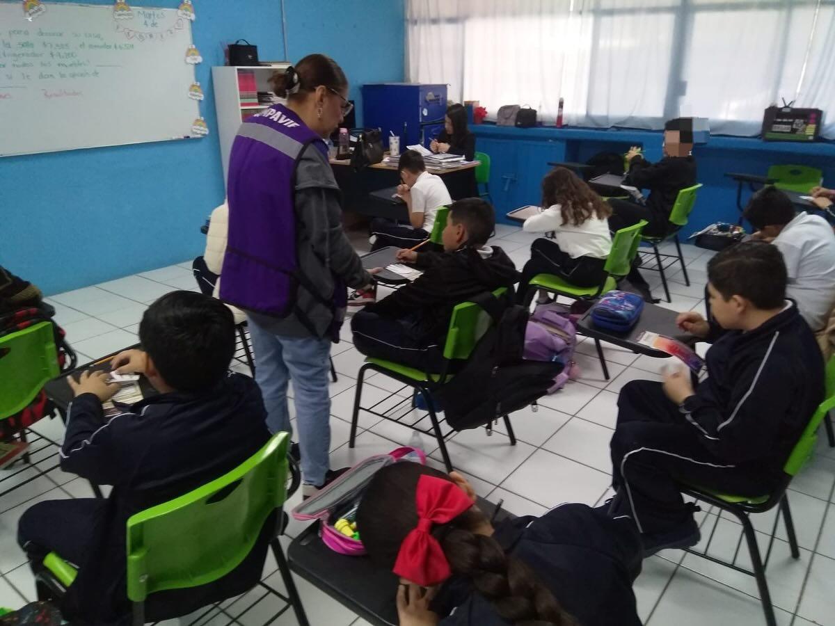 $!Lleva Compavif talleres a estudiantes de Culiacán sobre prevención y efectos de la violencia familiar