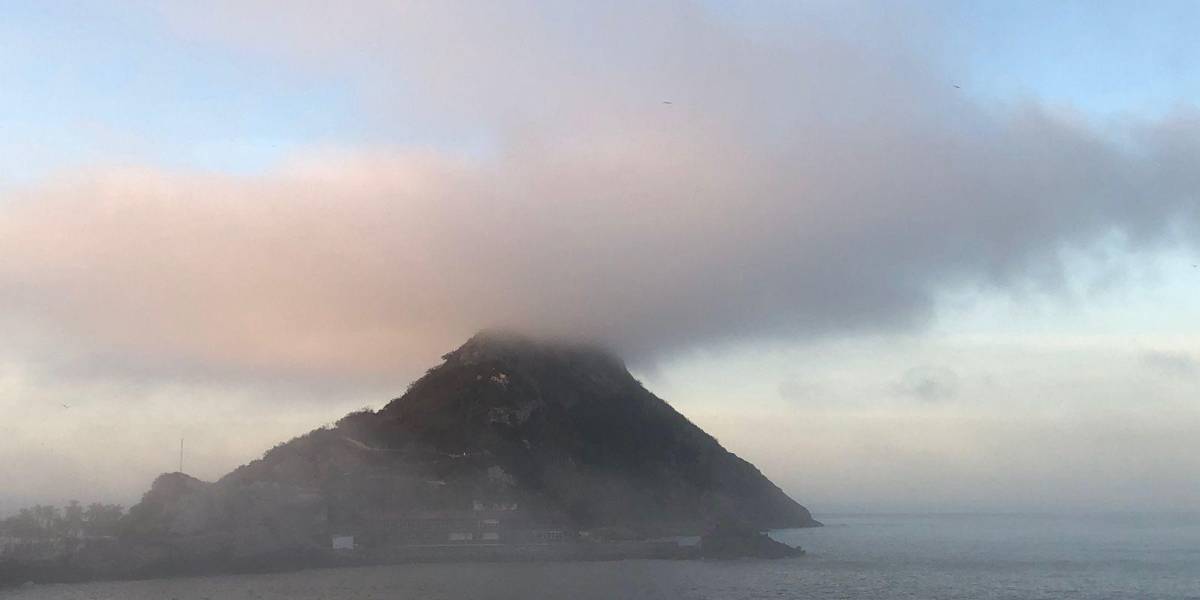 Neblina obliga a cerrar en Mazatlán el puerto a la navegación