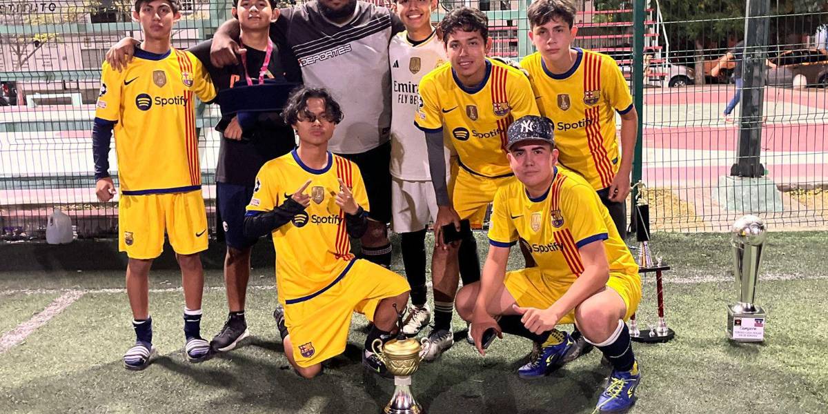 Águilas del Pariente se corona en el Torneo de Futbol Casa Hogar Águilas del Pariente se corona en el Torneo de Futbol Casa Hogar