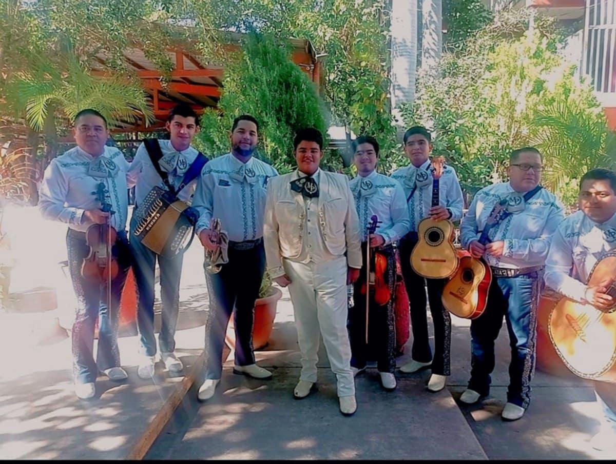 $!Desde hace dos años forma parte del Mariachi Plata de Culiacán.