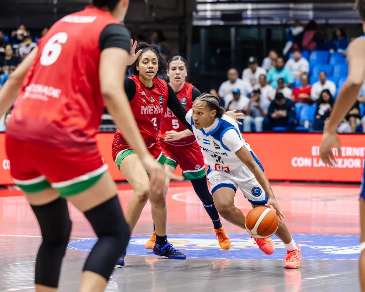 $!Mazatleca Mariana Valenzuela impulsa el triunfo de México en Centrobasket