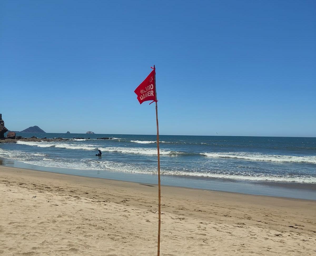 $!Prevalece alerta preventiva en playas de Mazatlán por condiciones climáticas