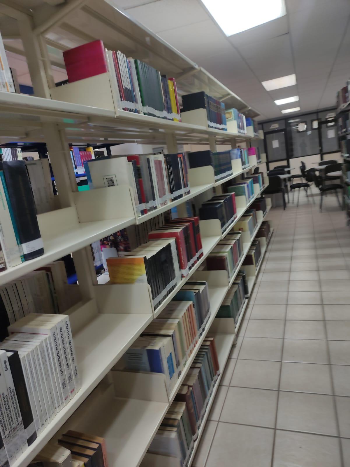 $!Denuncian alumnos de la UAS en Ahome carencias en infraestructura educativa