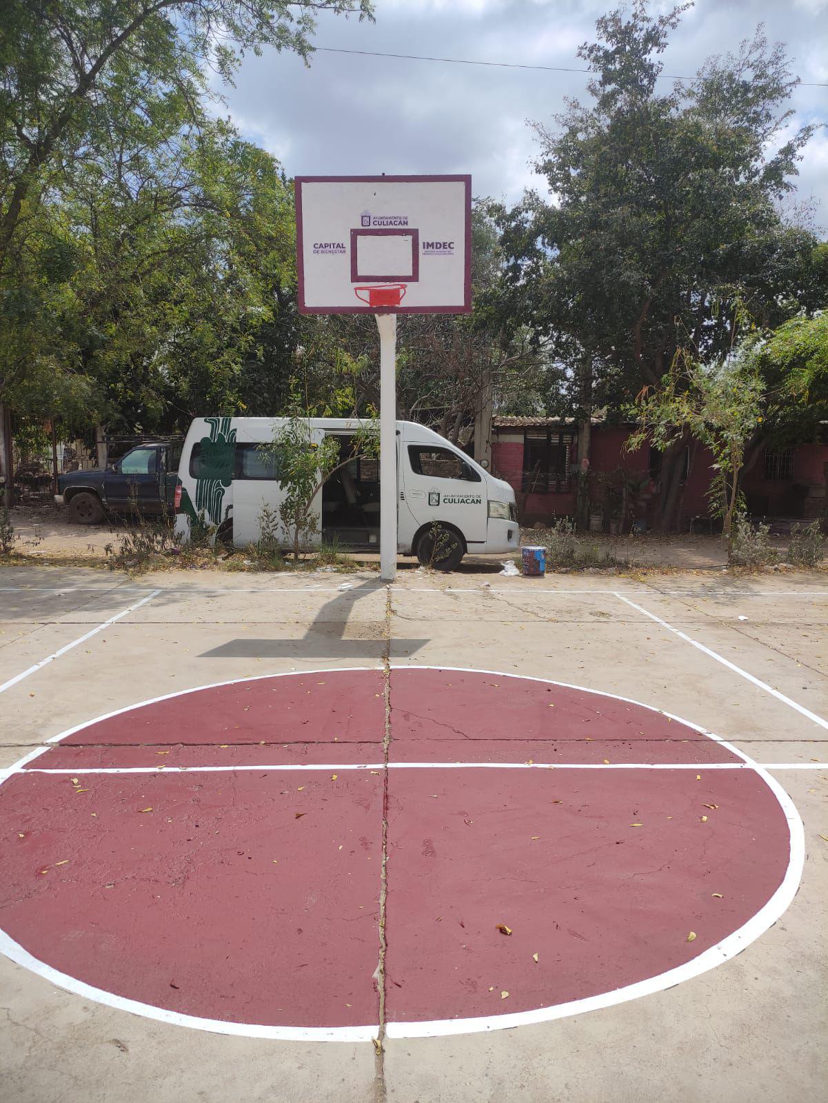 $!Ayuntamiento de Culiacán rehabilita canchas deportivas en Los Mezcales y la Unidad DIF Humaya